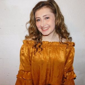 Meet your Posher, Claire